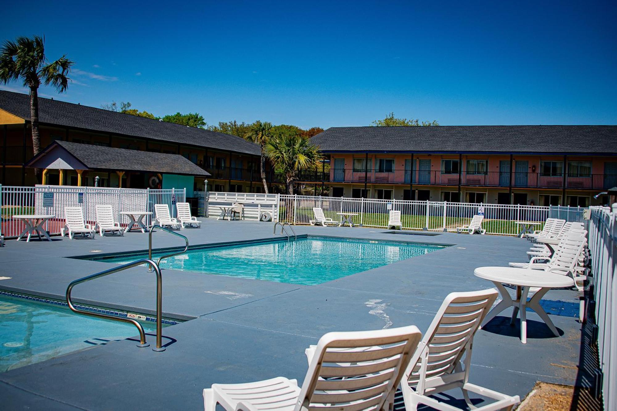 Super 8 By Wyndham Biloxi Motel Eksteriør billede