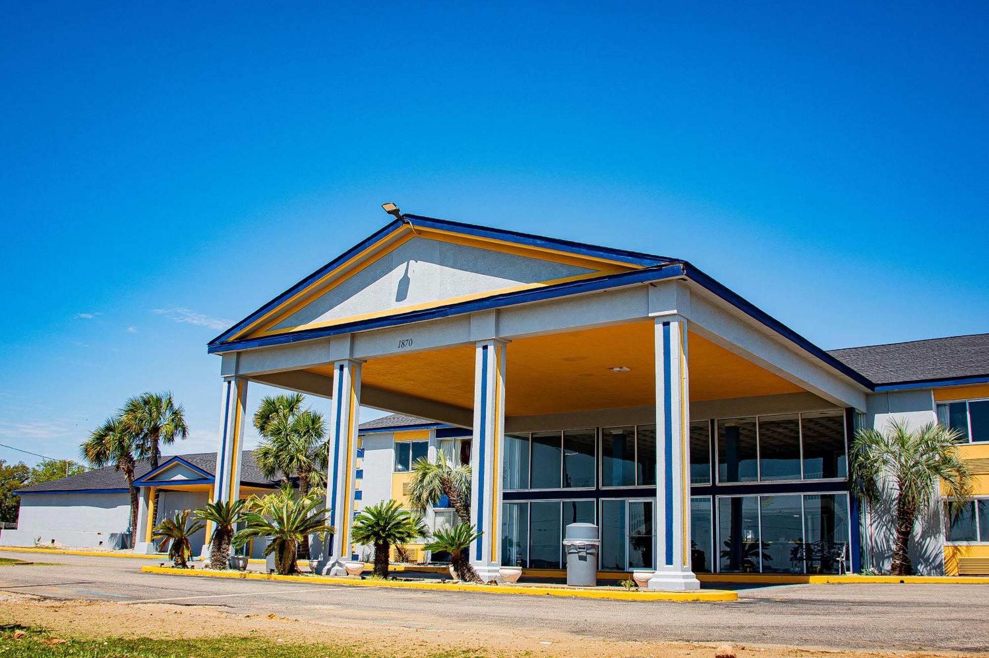 Super 8 By Wyndham Biloxi Motel Eksteriør billede