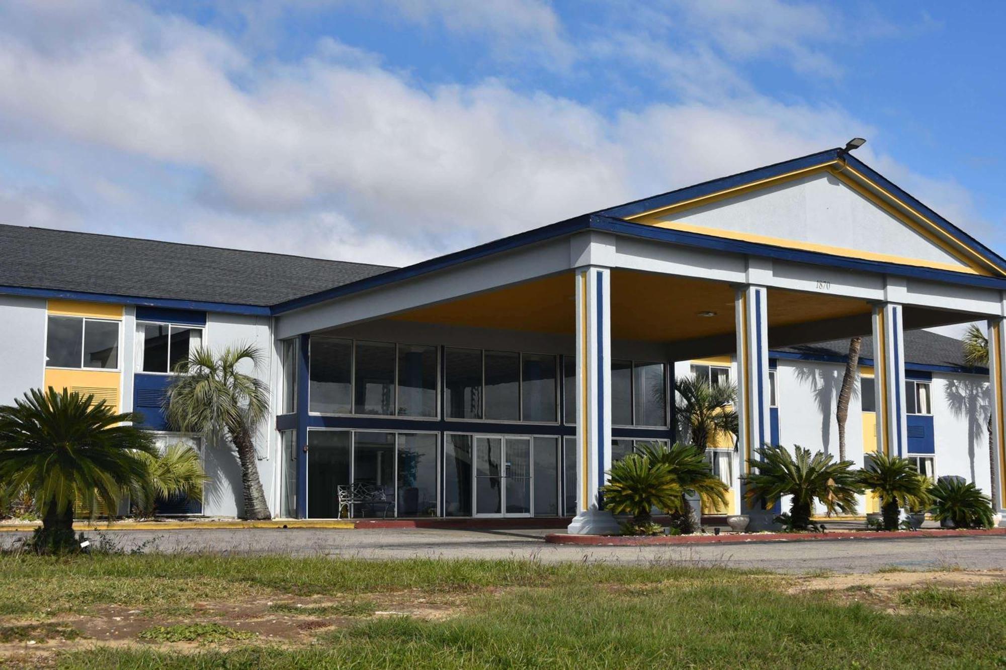 Super 8 By Wyndham Biloxi Motel Eksteriør billede